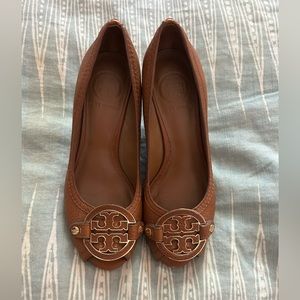 Tory Burch Benton Peep Toe Wedge Size 5